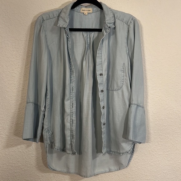 Cloth & Stone Button-Down, size medium. - Picture 7 of 12